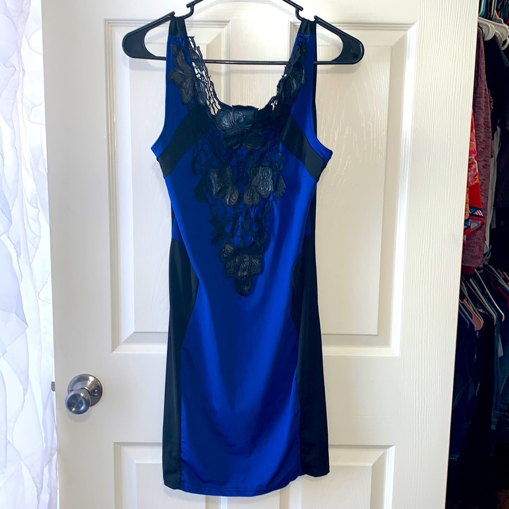 Black and blue lace detail dress